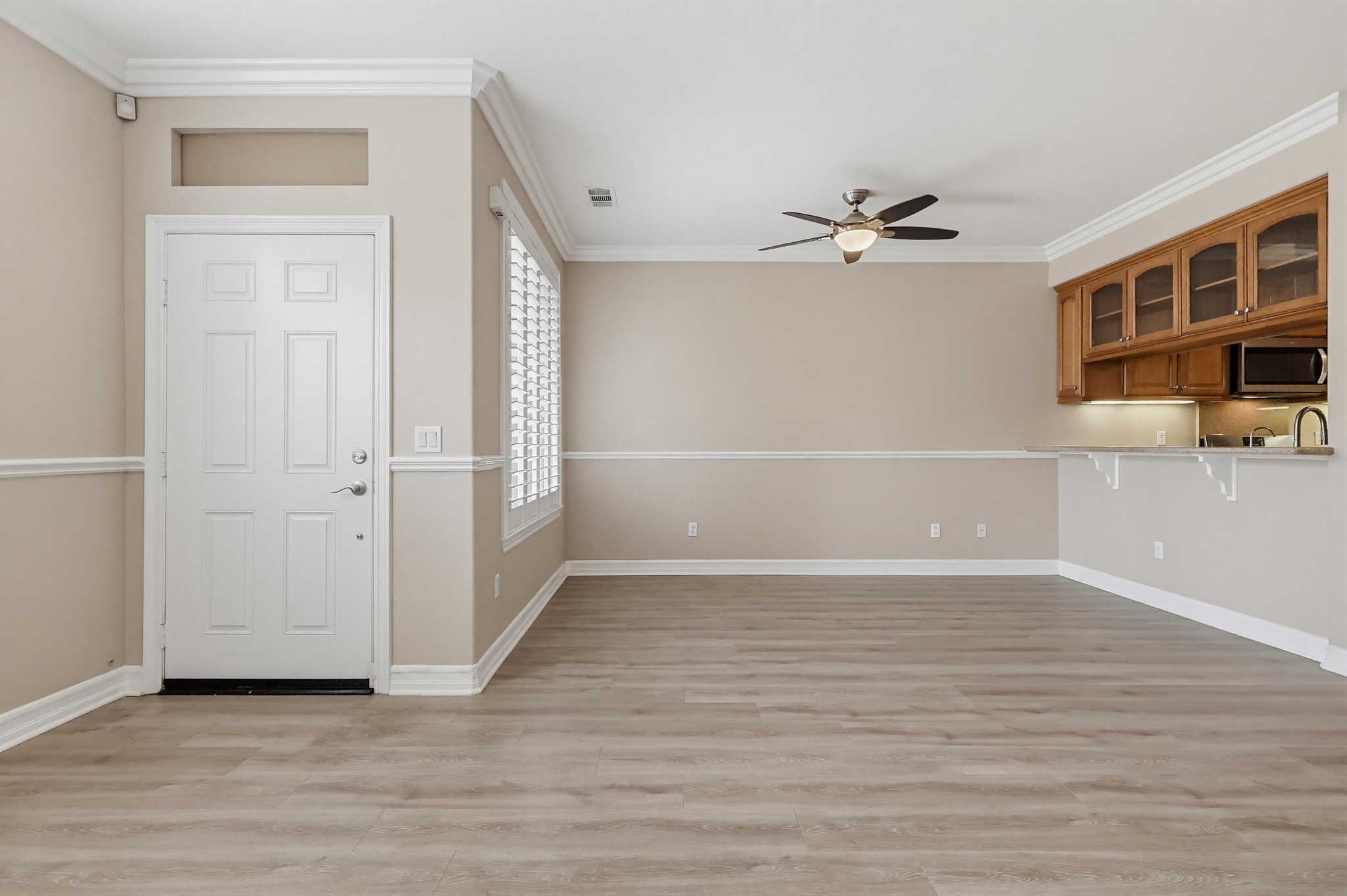 Virtual tour photo 12 of 73 for 20809 Seine Ave UNIT 4