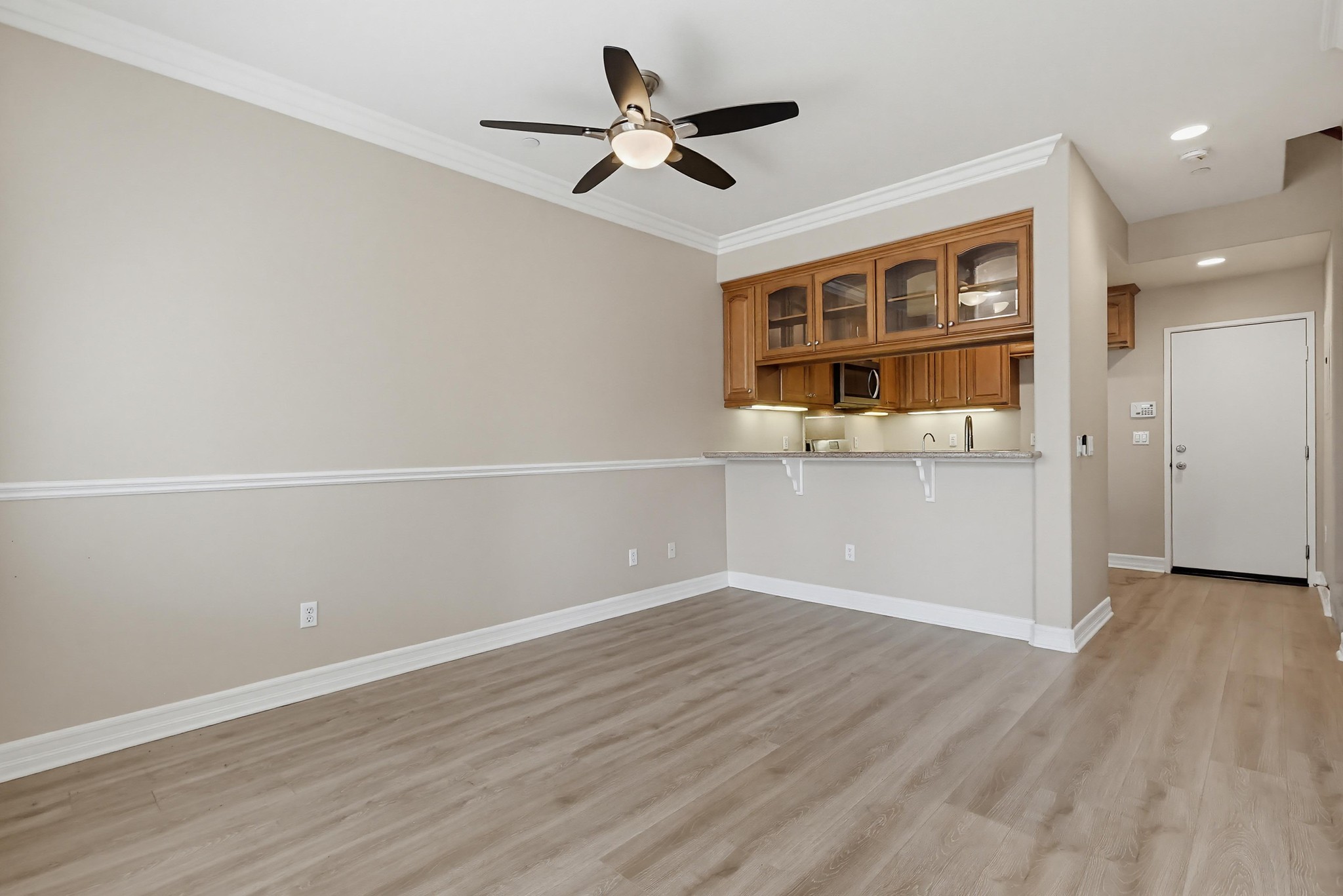 Virtual tour photo 16 of 73 for 20809 Seine Ave UNIT 4