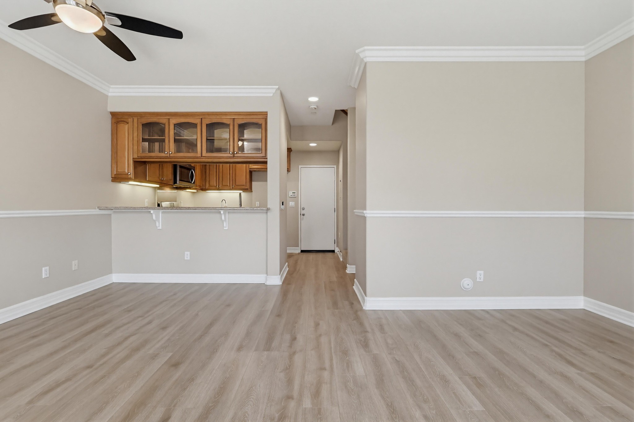Virtual tour photo 17 of 73 for 20809 Seine Ave UNIT 4