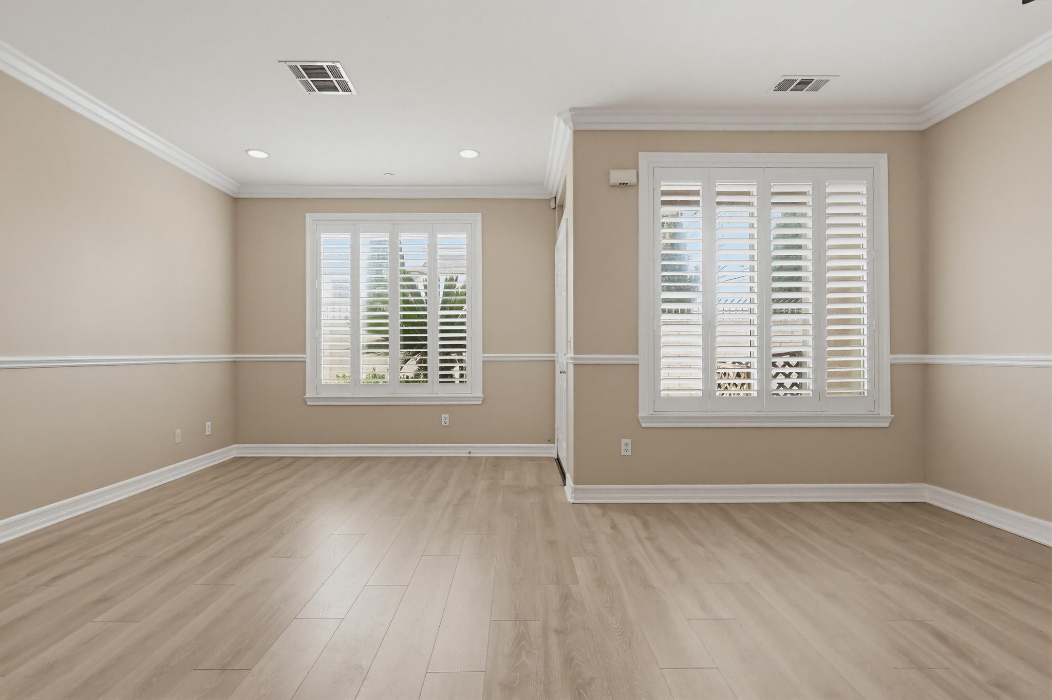 Virtual tour photo 19 of 73 for 20809 Seine Ave UNIT 4