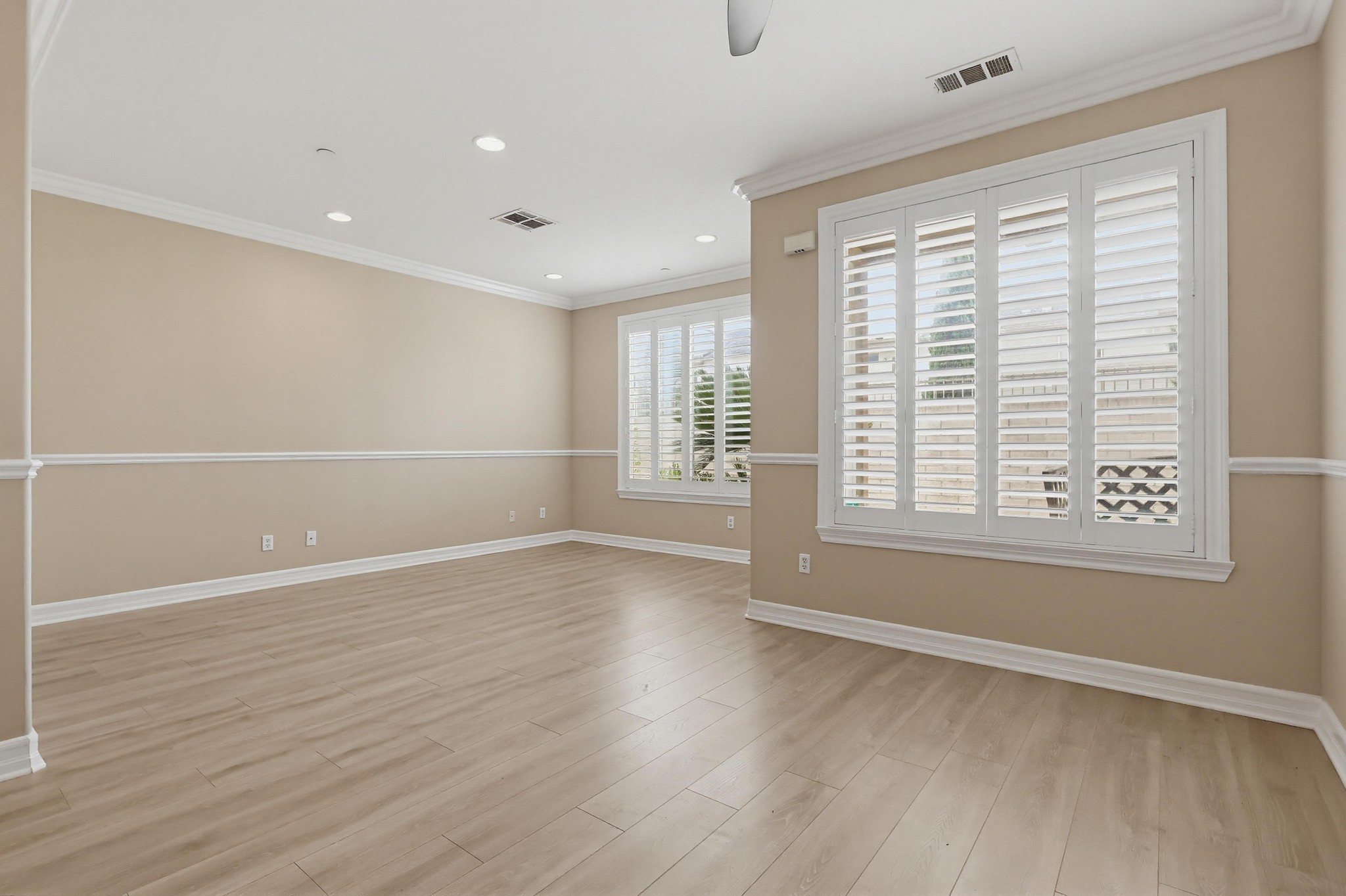 Virtual tour photo 21 of 73 for 20809 Seine Ave UNIT 4