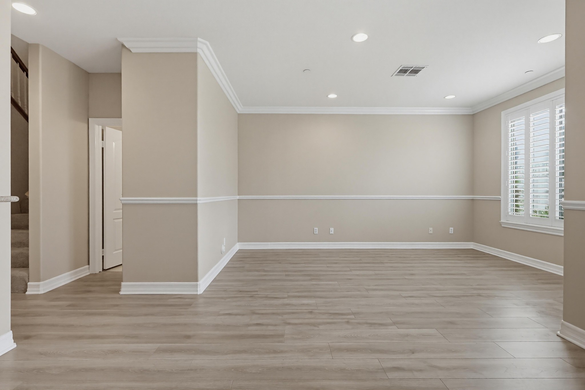 Virtual tour photo 22 of 73 for 20809 Seine Ave UNIT 4