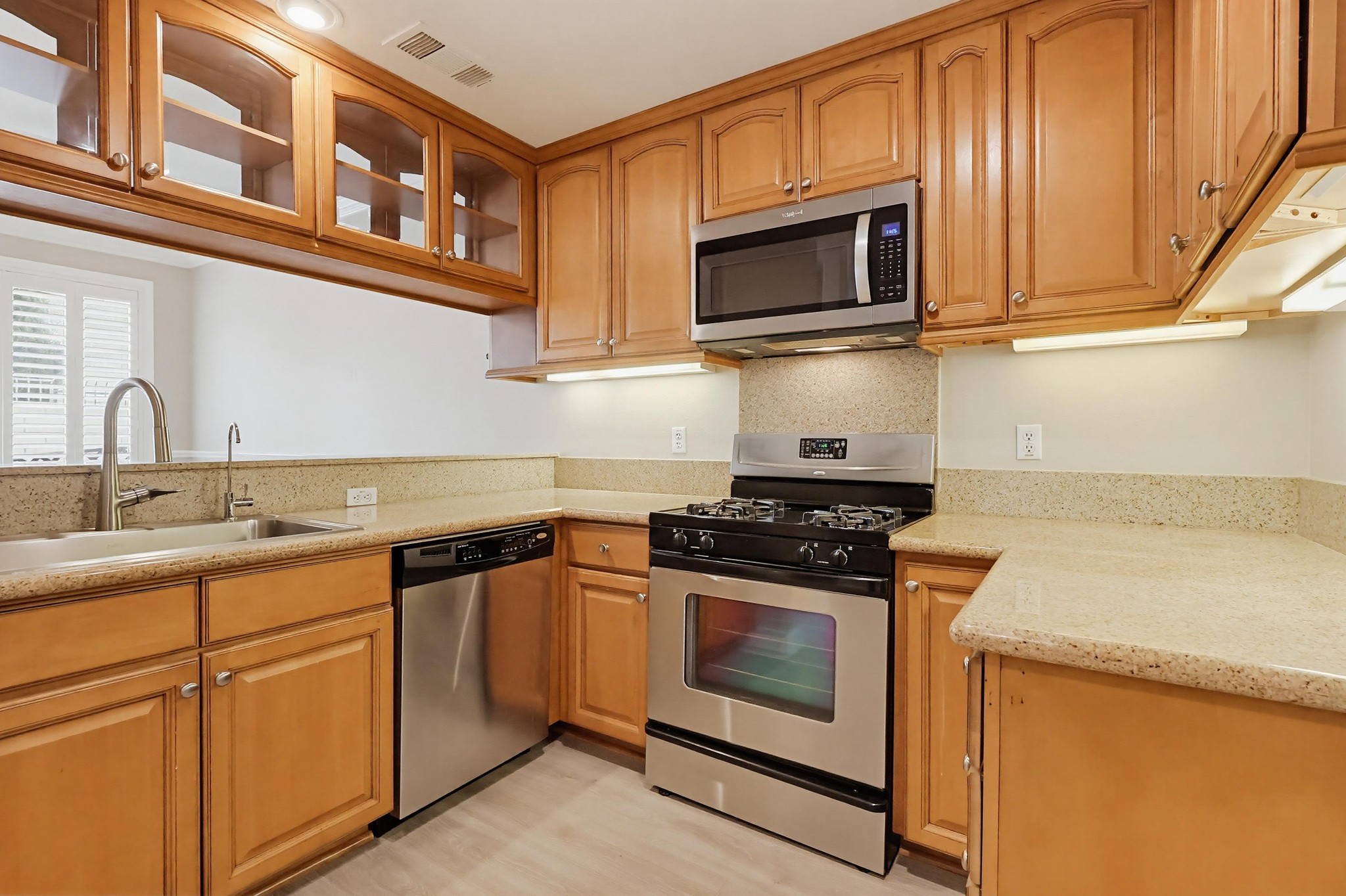 Virtual tour photo 31 of 73 for 20809 Seine Ave UNIT 4