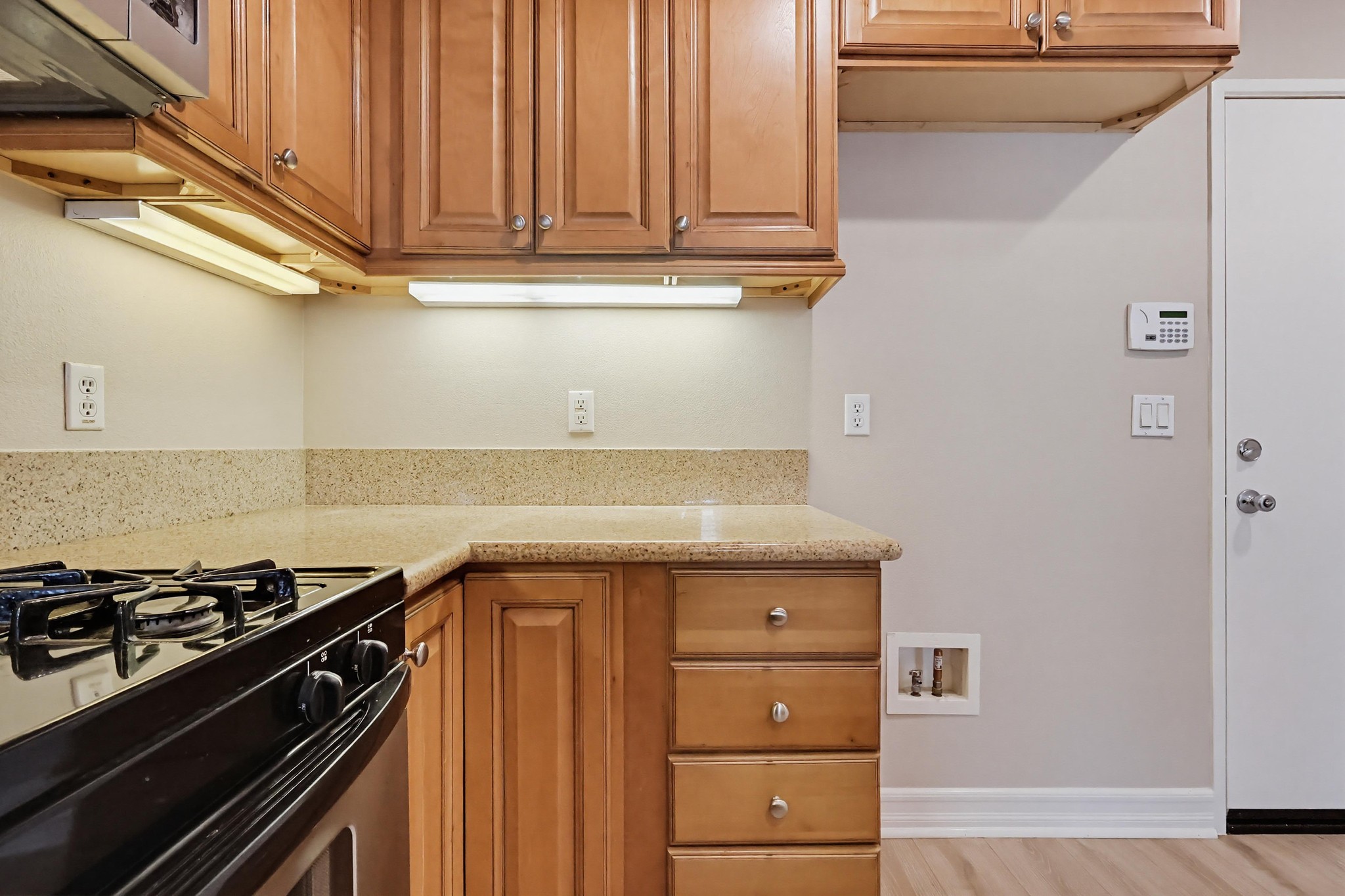 Virtual tour photo 32 of 73 for 20809 Seine Ave UNIT 4
