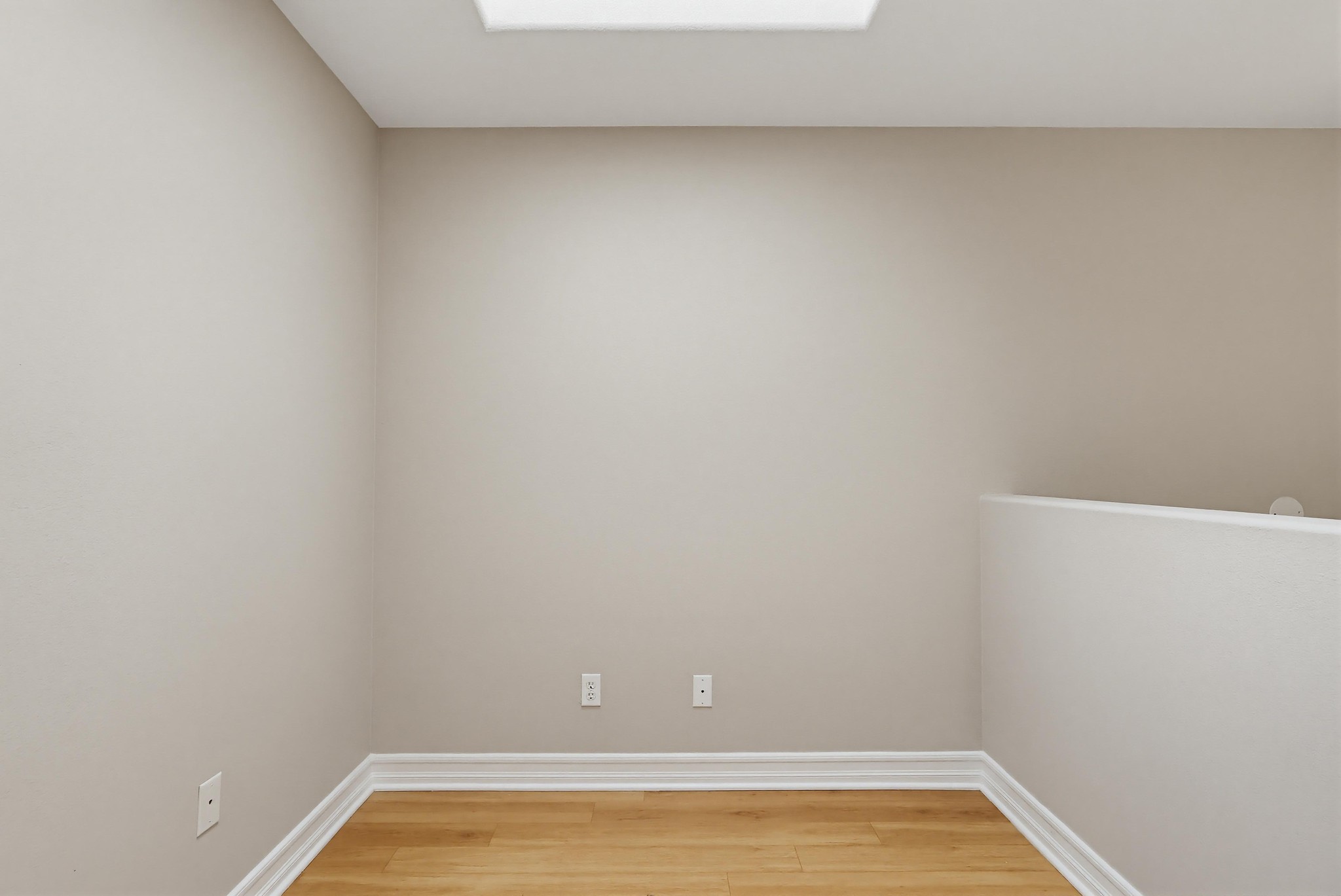 Virtual tour photo 37 of 73 for 20809 Seine Ave UNIT 4