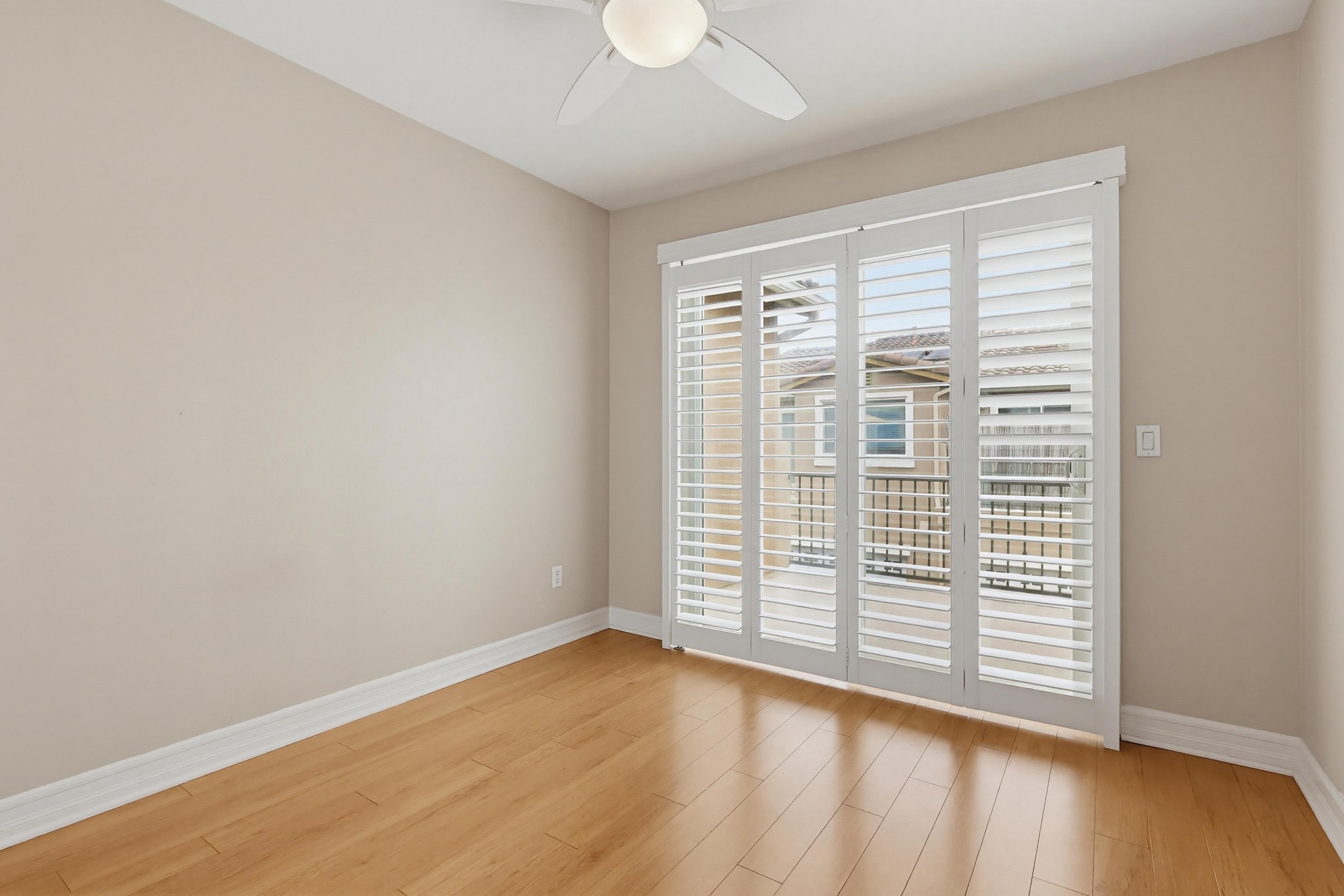 Virtual tour photo 41 of 73 for 20809 Seine Ave UNIT 4