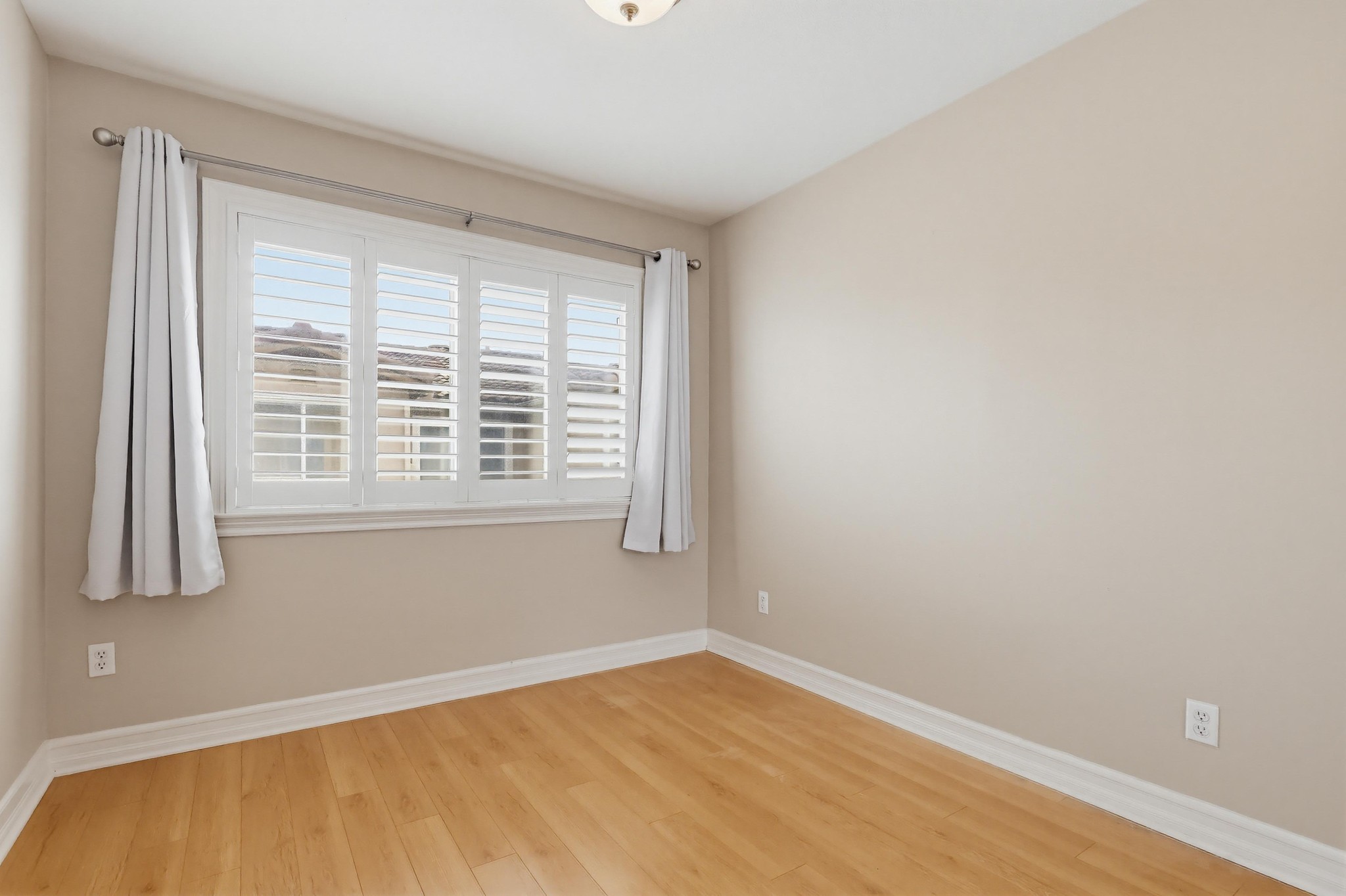 Virtual tour photo 47 of 73 for 20809 Seine Ave UNIT 4