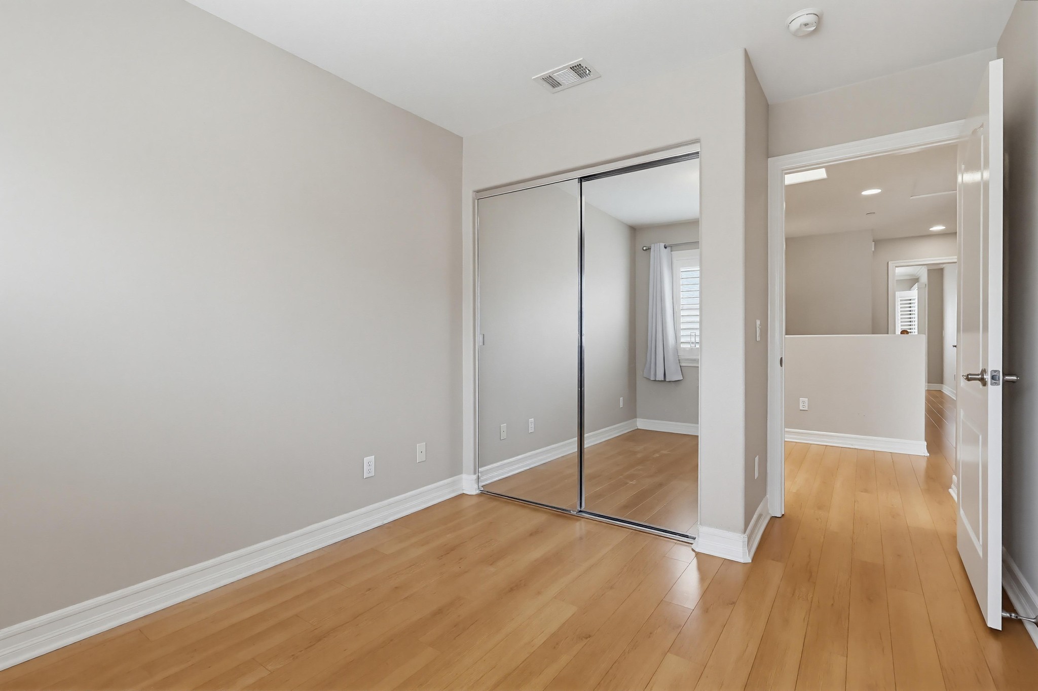 Virtual tour photo 48 of 73 for 20809 Seine Ave UNIT 4