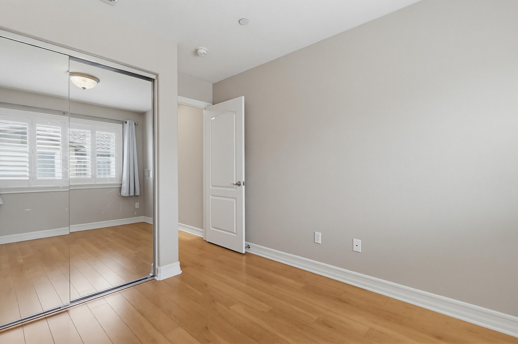 Virtual tour photo 49 of 73 for 20809 Seine Ave UNIT 4