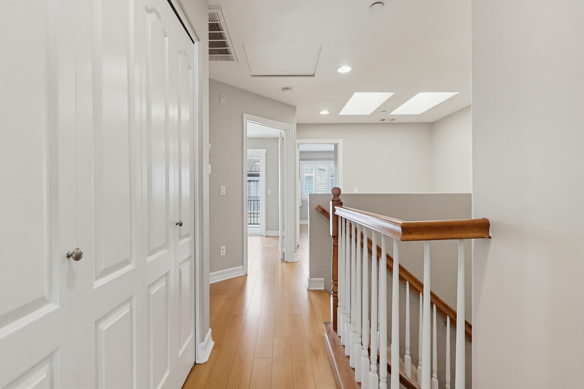Virtual tour photo 52 of 73 for 20809 Seine Ave UNIT 4