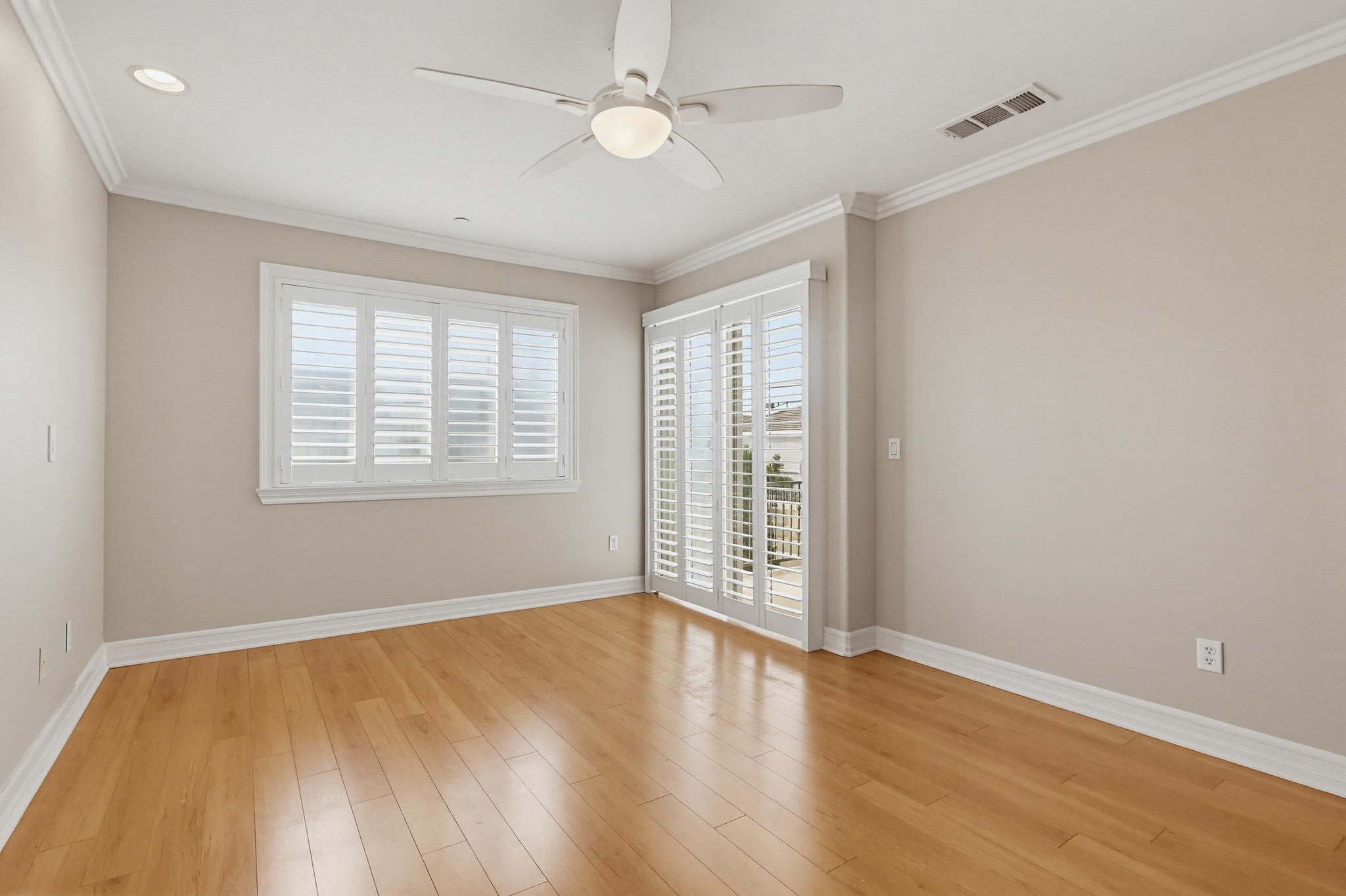 Virtual tour photo 58 of 73 for 20809 Seine Ave UNIT 4