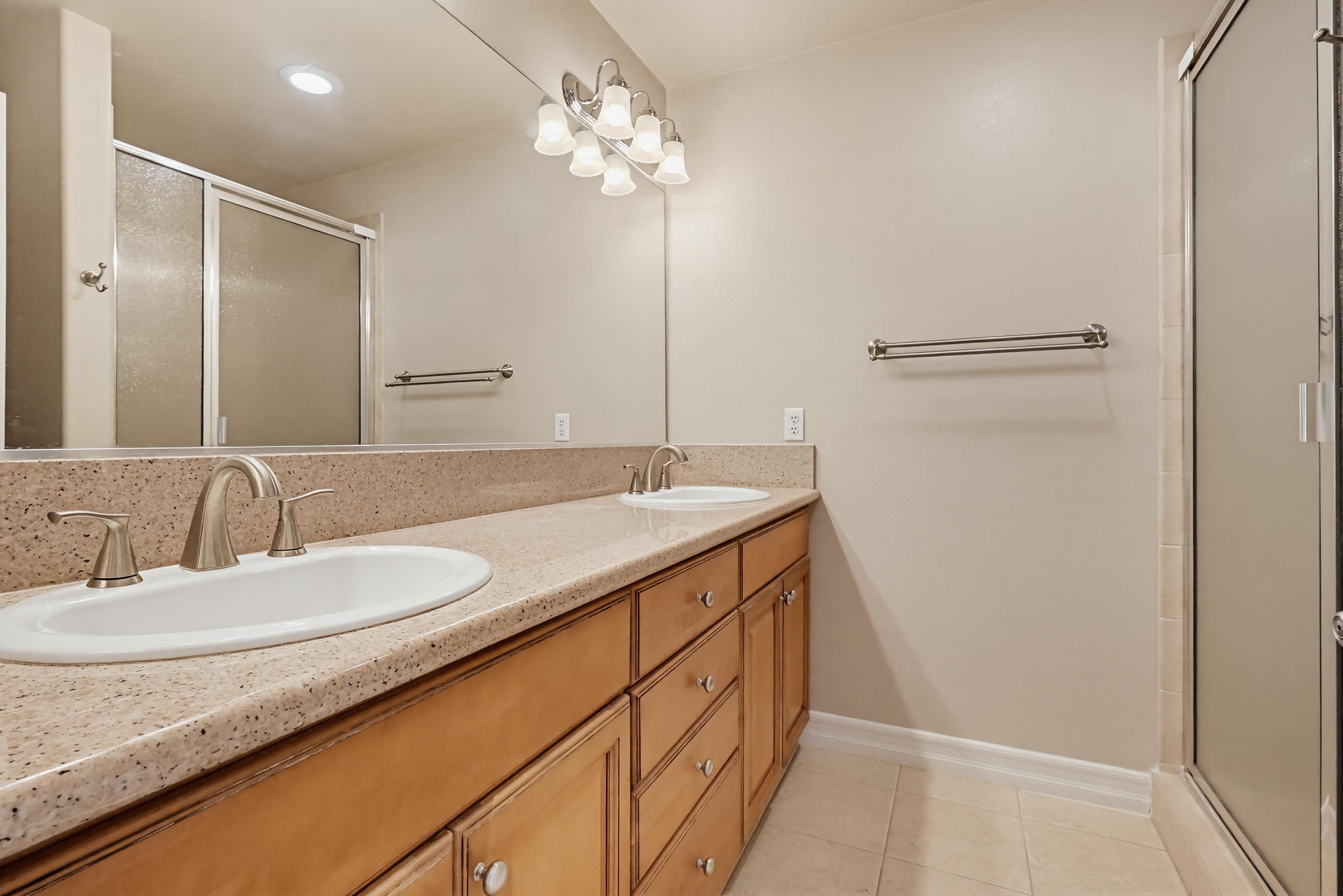 Virtual tour photo 62 of 73 for 20809 Seine Ave UNIT 4