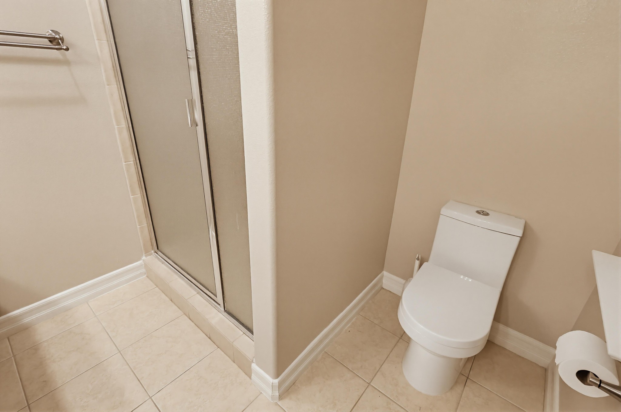 Virtual tour photo 64 of 73 for 20809 Seine Ave UNIT 4