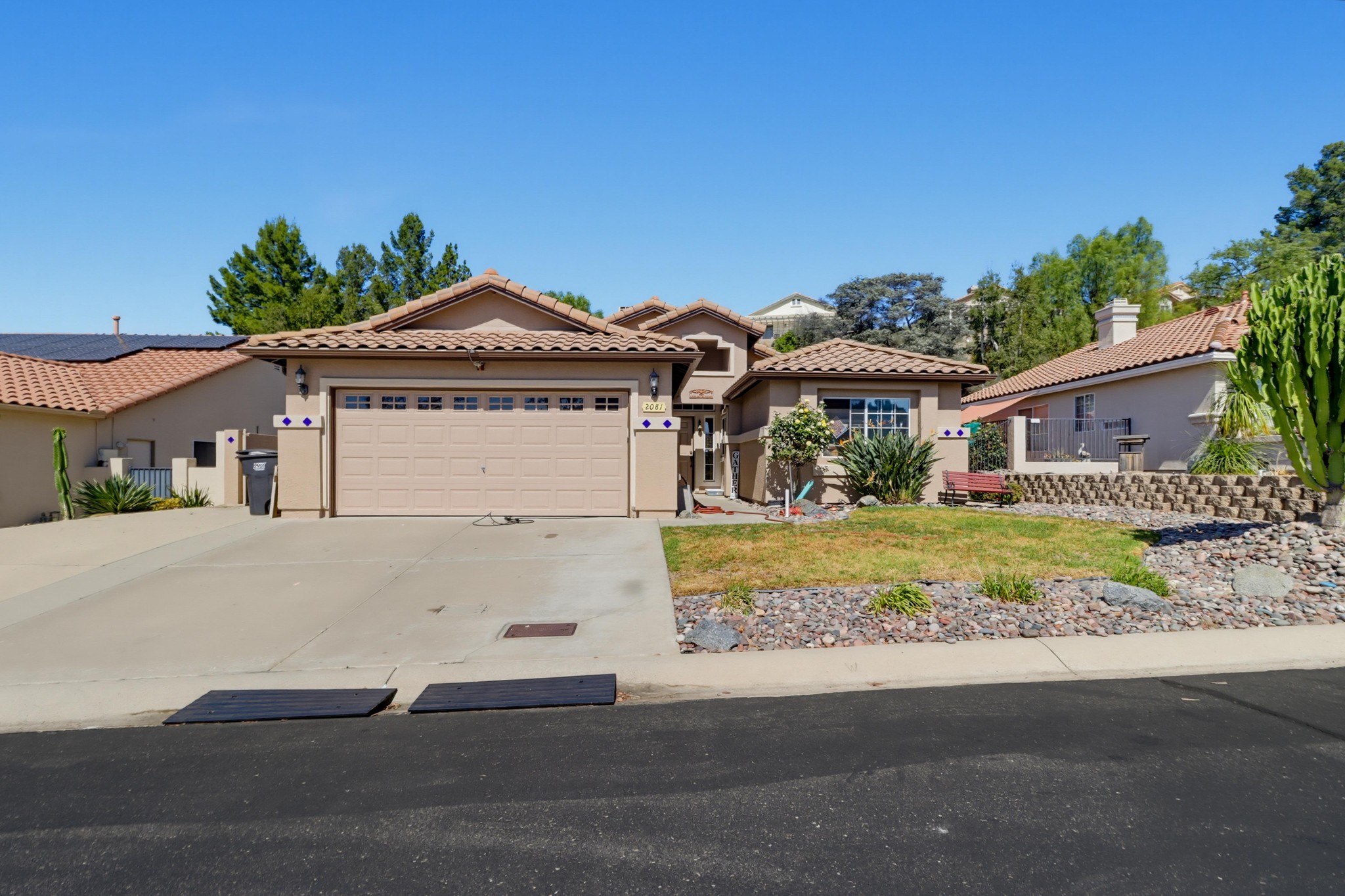 Virtual tour photo 1 of 39 for 2081 Larkspur Dr