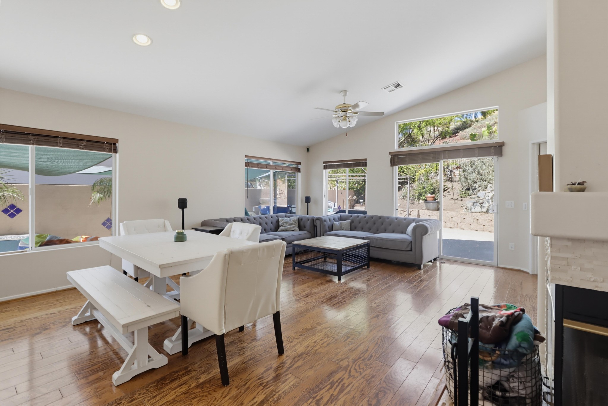 Virtual tour photo 7 of 39 for 2081 Larkspur Dr