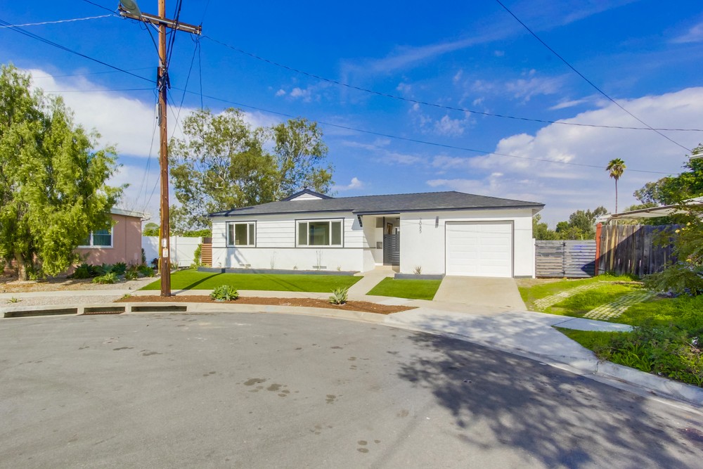 Virtual tour photo 3 of 47 for 2085 Laurinda Pl