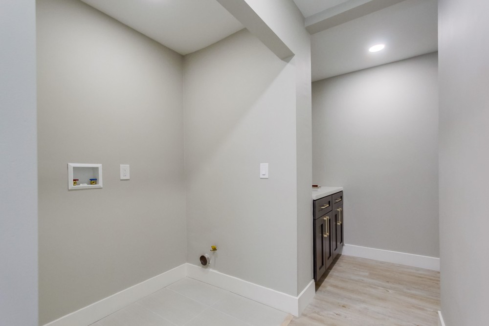 Virtual tour photo 38 of 47 for 2085 Laurinda Pl