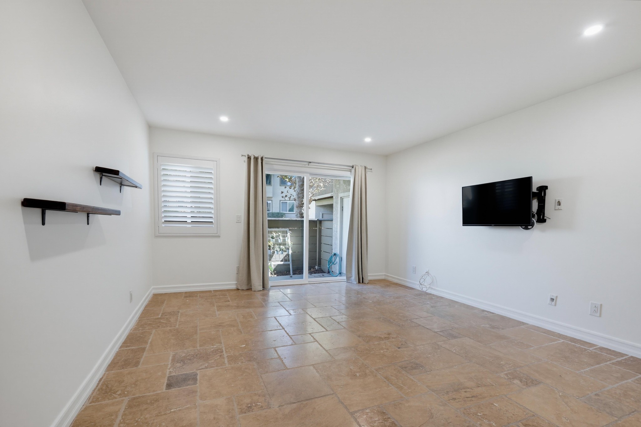 Virtual tour photo 9 of 49 for 20874 Serrano Creek Rd #64