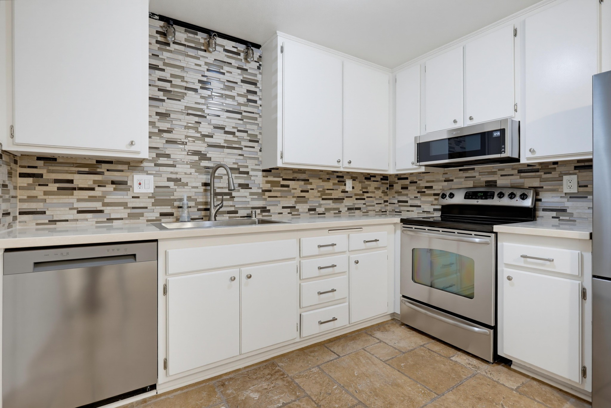 Virtual tour photo 21 of 49 for 20874 Serrano Creek Rd #64
