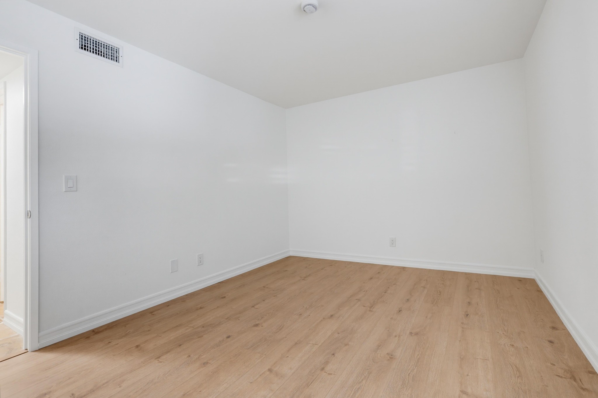 Virtual tour photo 32 of 49 for 20874 Serrano Creek Rd #64