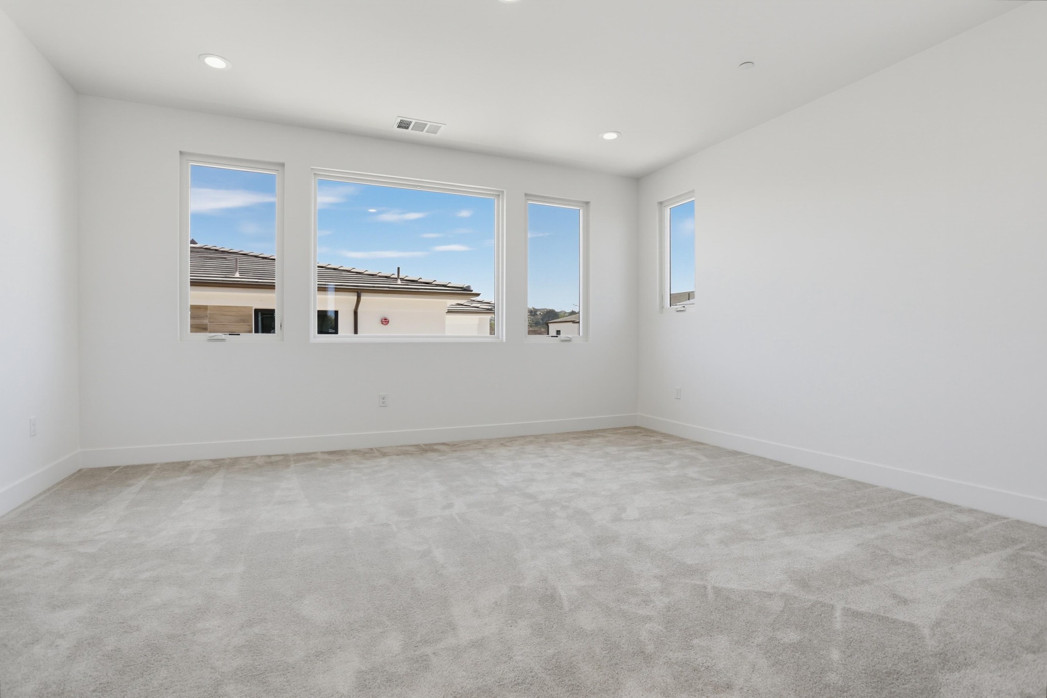 Virtual tour photo 25 of 66 for 2091 E Pearl St