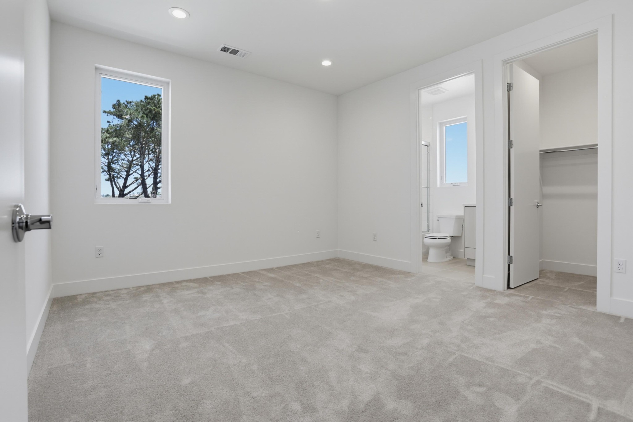 Virtual tour photo 30 of 66 for 2091 E Pearl St