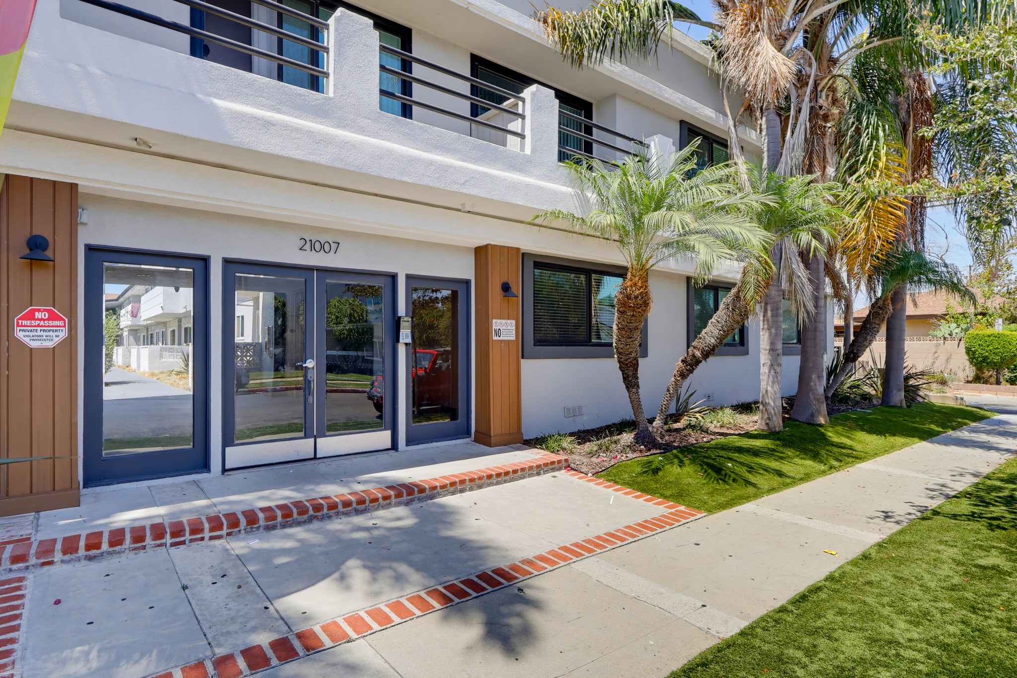 Virtual tour photo 6 of 60 for 21007 Victor St