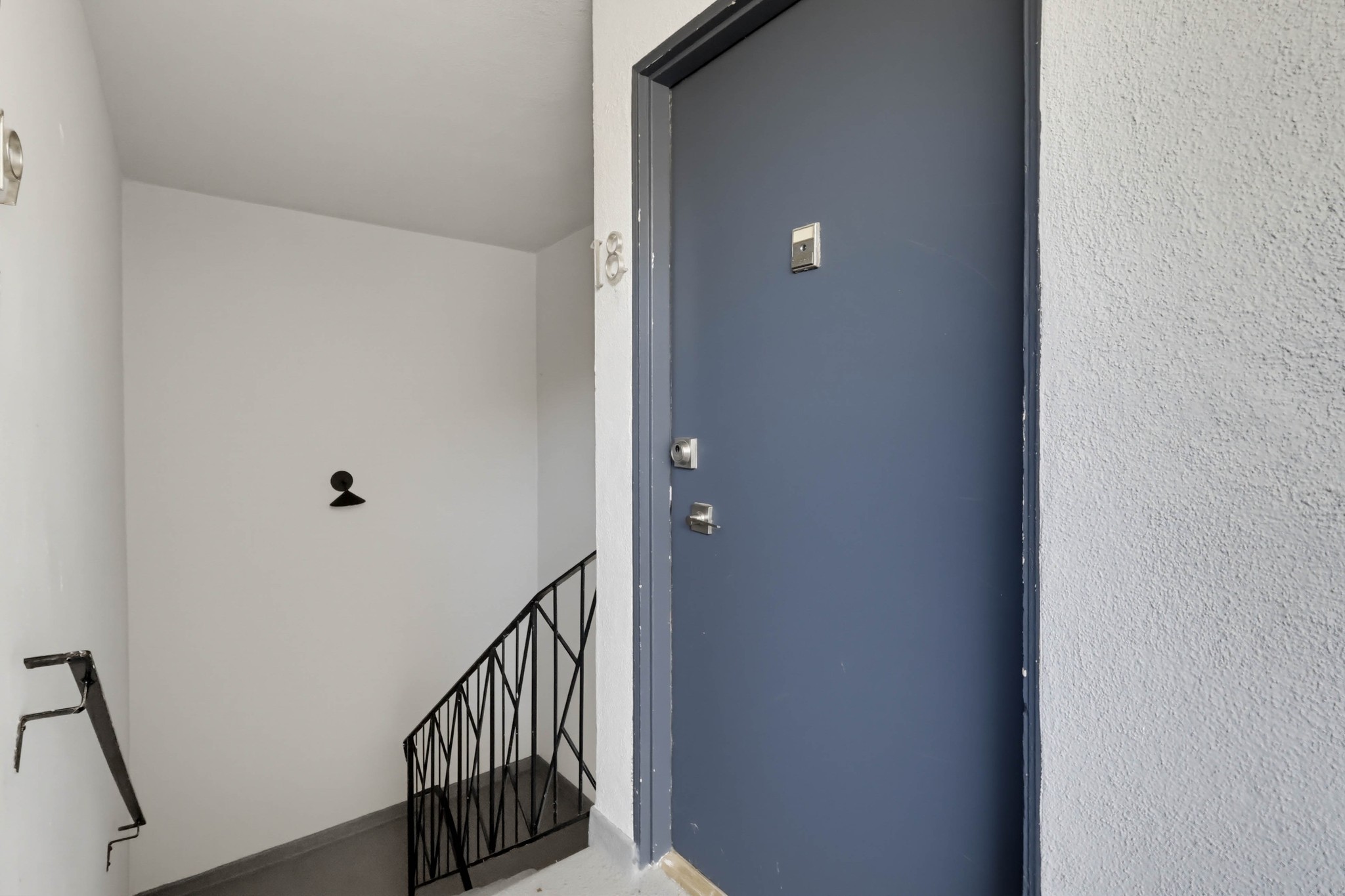 Virtual tour photo 13 of 60 for 21007 Victor St