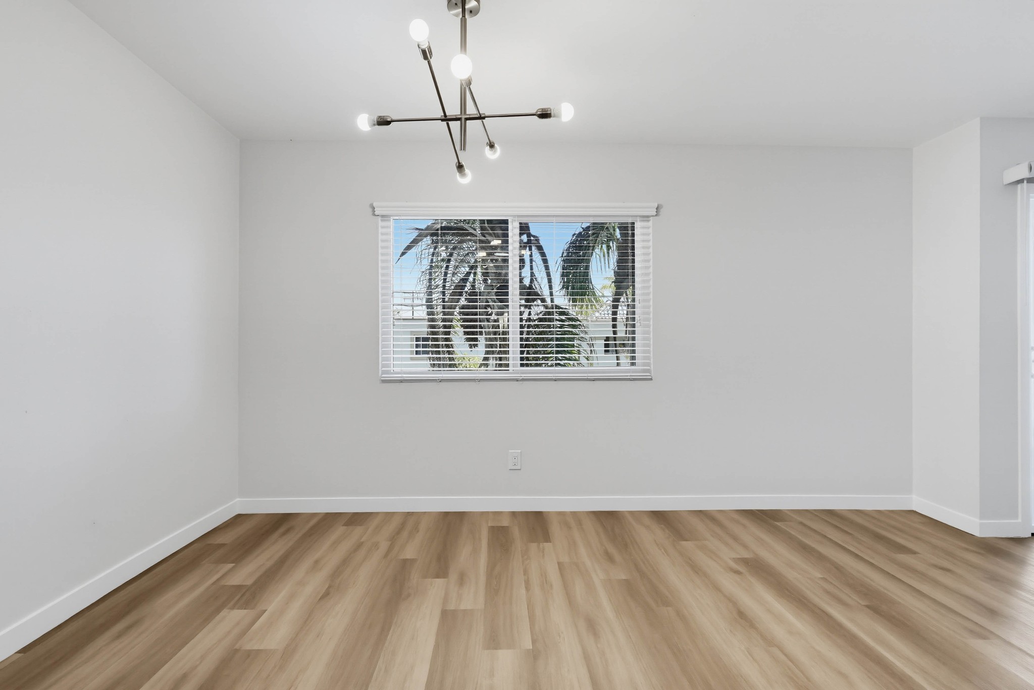 Virtual tour photo 23 of 60 for 21007 Victor St