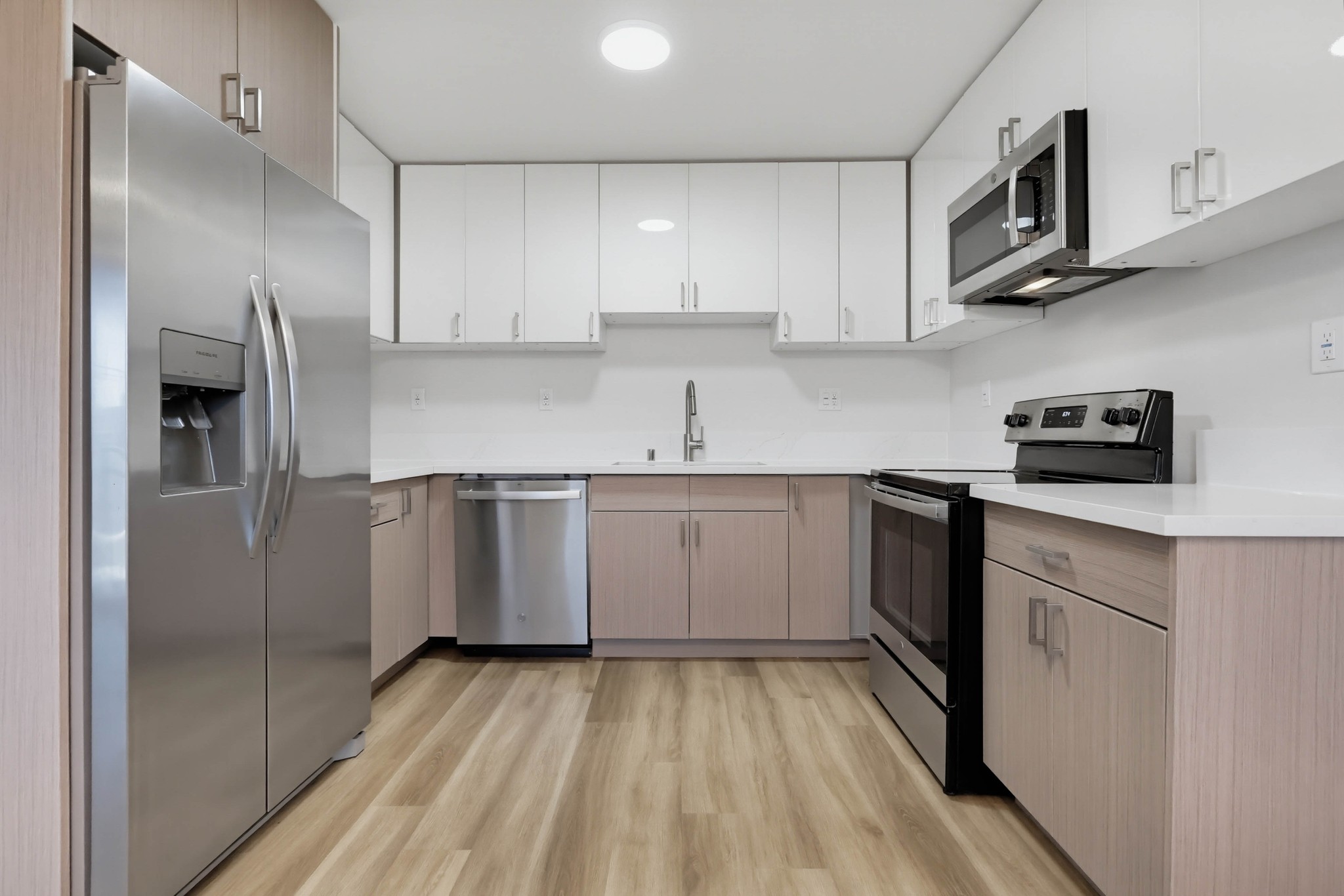 Virtual tour photo 27 of 60 for 21007 Victor St