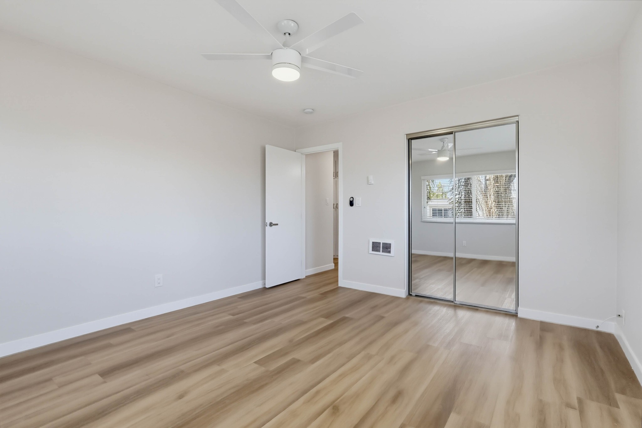 Virtual tour photo 48 of 60 for 21007 Victor St