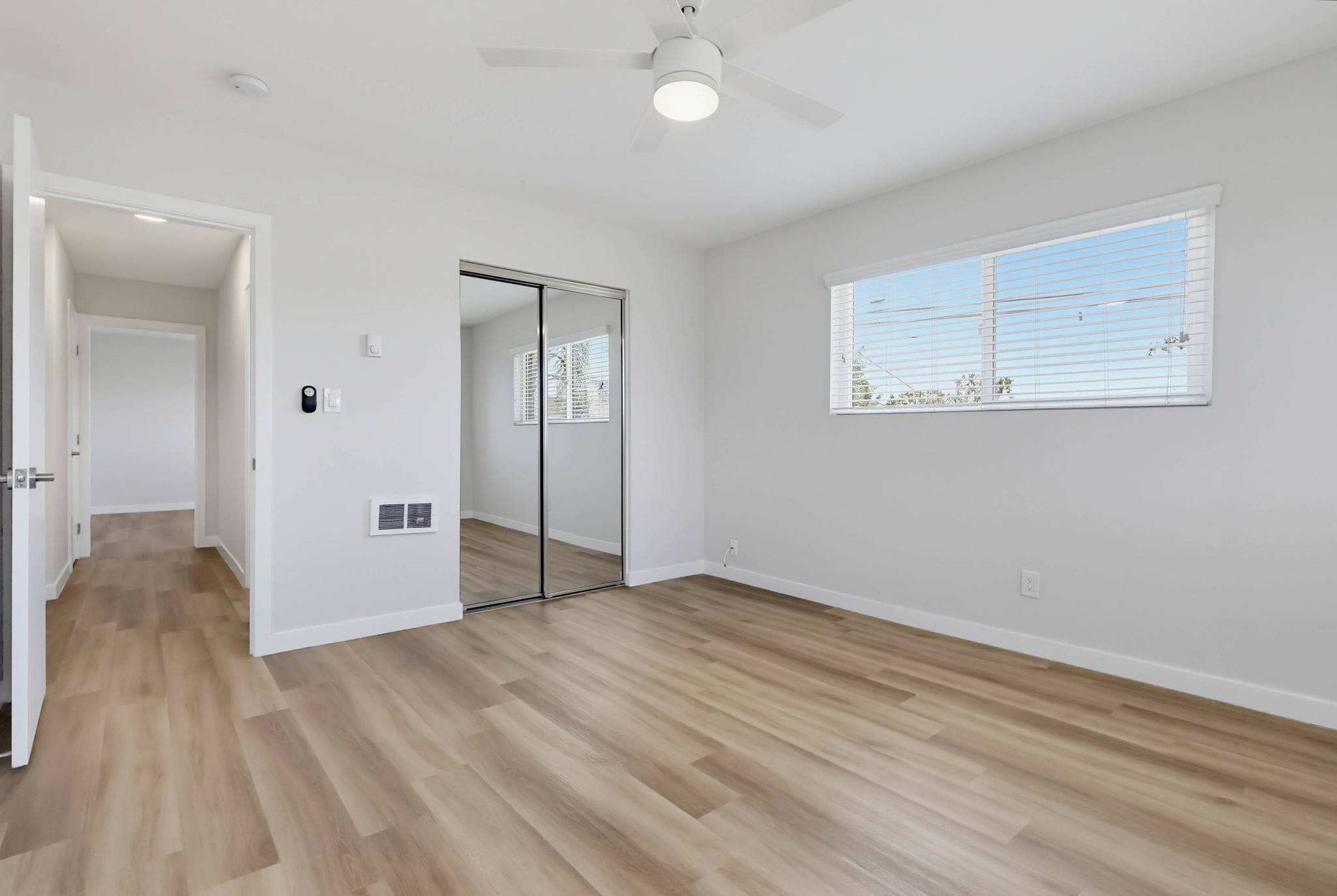 Virtual tour photo 49 of 60 for 21007 Victor St