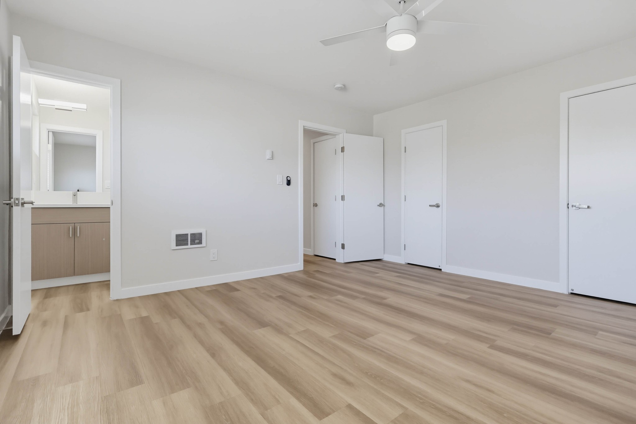 Virtual tour photo 54 of 60 for 21007 Victor St
