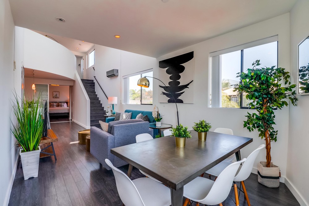 Virtual tour photo 13 of 41 for 2104 Columbia St #10