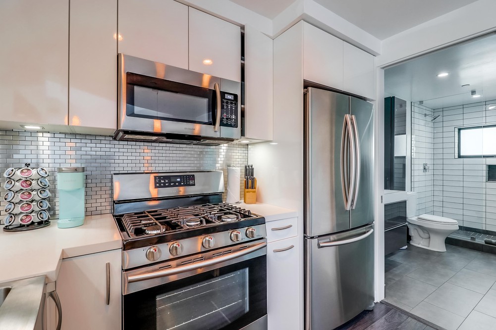 Virtual tour photo 22 of 41 for 2104 Columbia St #10