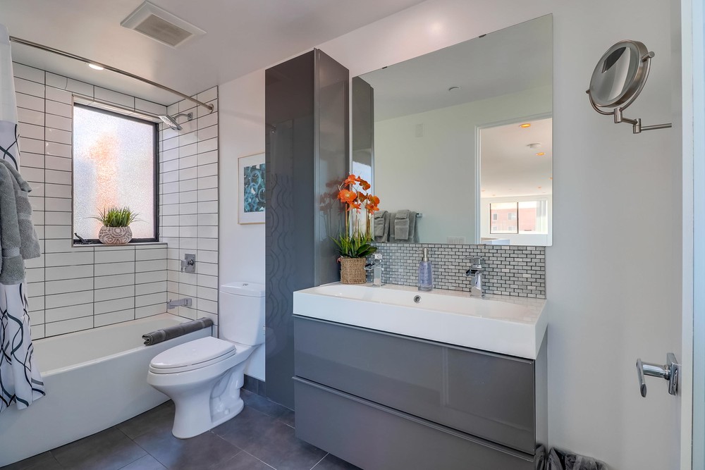 Virtual tour photo 29 of 41 for 2104 Columbia St #10