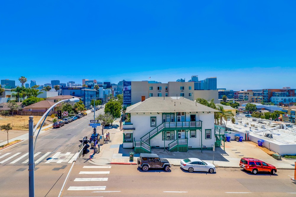 Virtual tour photo 42 of 41 for 2104 Columbia St #10