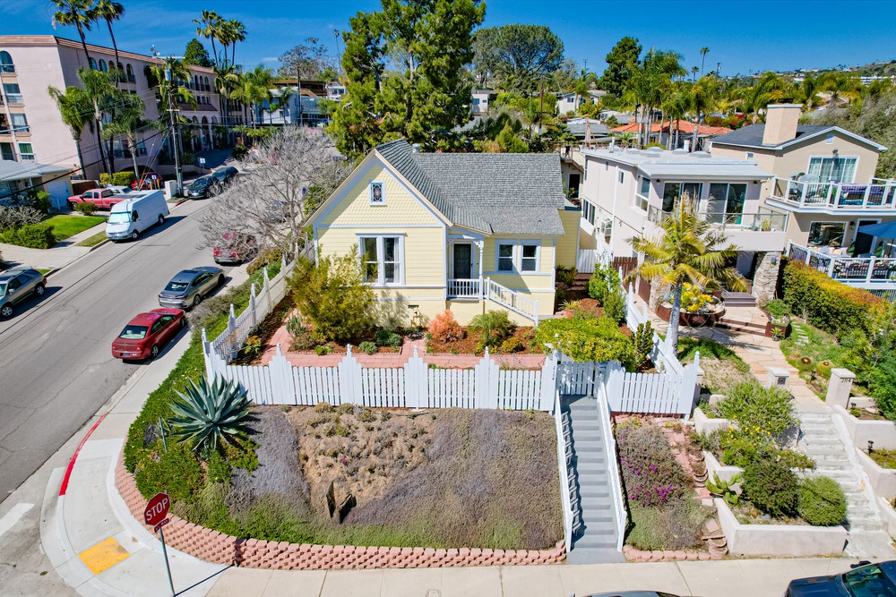 Virtual tour photo 4 of 37 for 2104 Diamond St