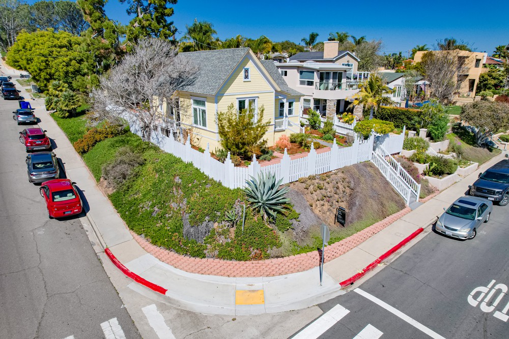 Virtual tour photo 6 of 37 for 2104 Diamond St