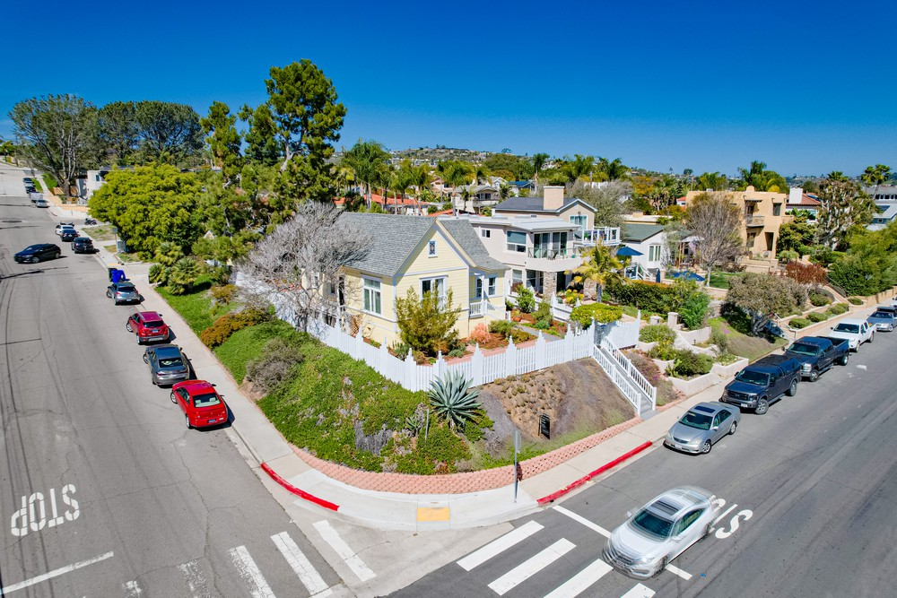 Virtual tour photo 7 of 37 for 2104 Diamond St