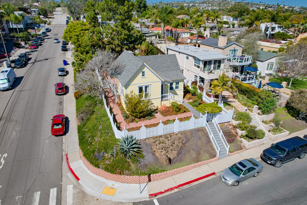 Virtual tour photo 9 of 37 for 2104 Diamond St