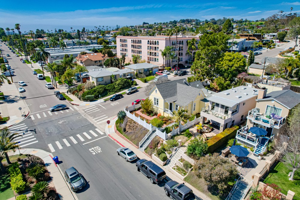 Virtual tour photo 14 of 37 for 2104 Diamond St