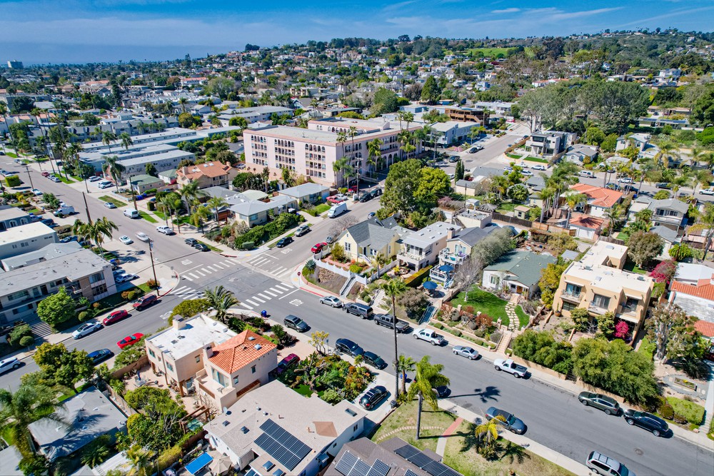 Virtual tour photo 18 of 37 for 2104 Diamond St