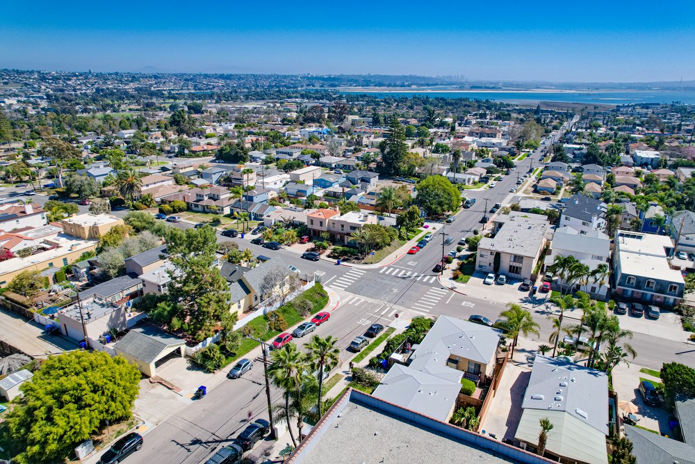 Virtual tour photo 25 of 37 for 2104 Diamond St