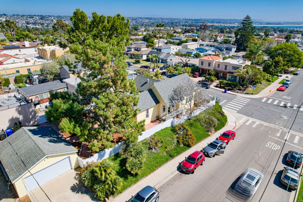 Virtual tour photo 35 of 37 for 2104 Diamond St