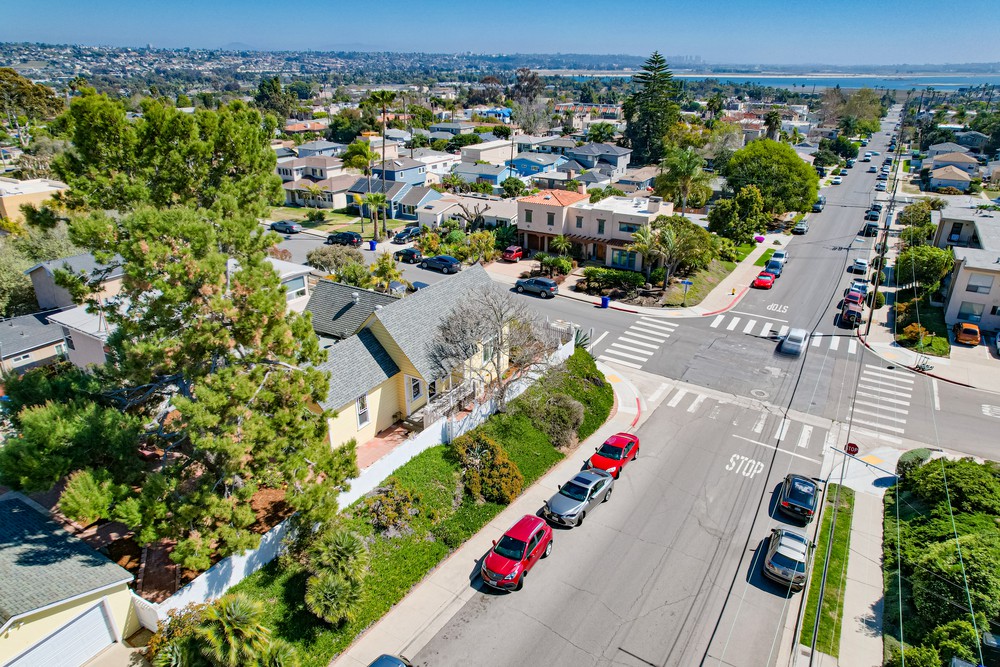 Virtual tour photo 36 of 37 for 2104 Diamond St