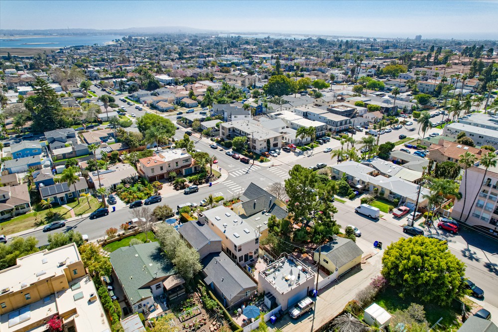 Virtual tour photo 38 of 37 for 2104 Diamond St