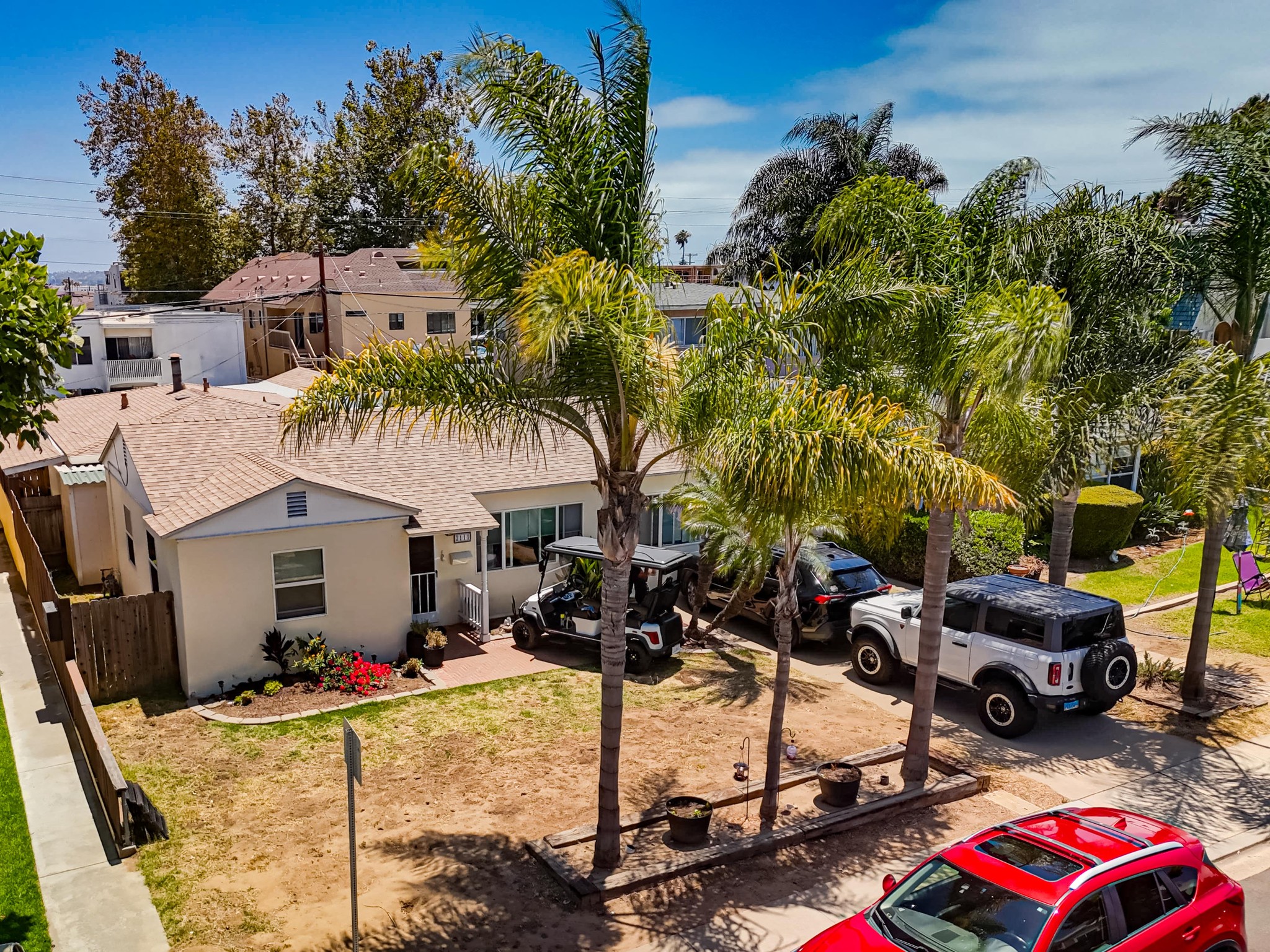 Virtual tour photo 6 of 54 for 2109 Felspar St