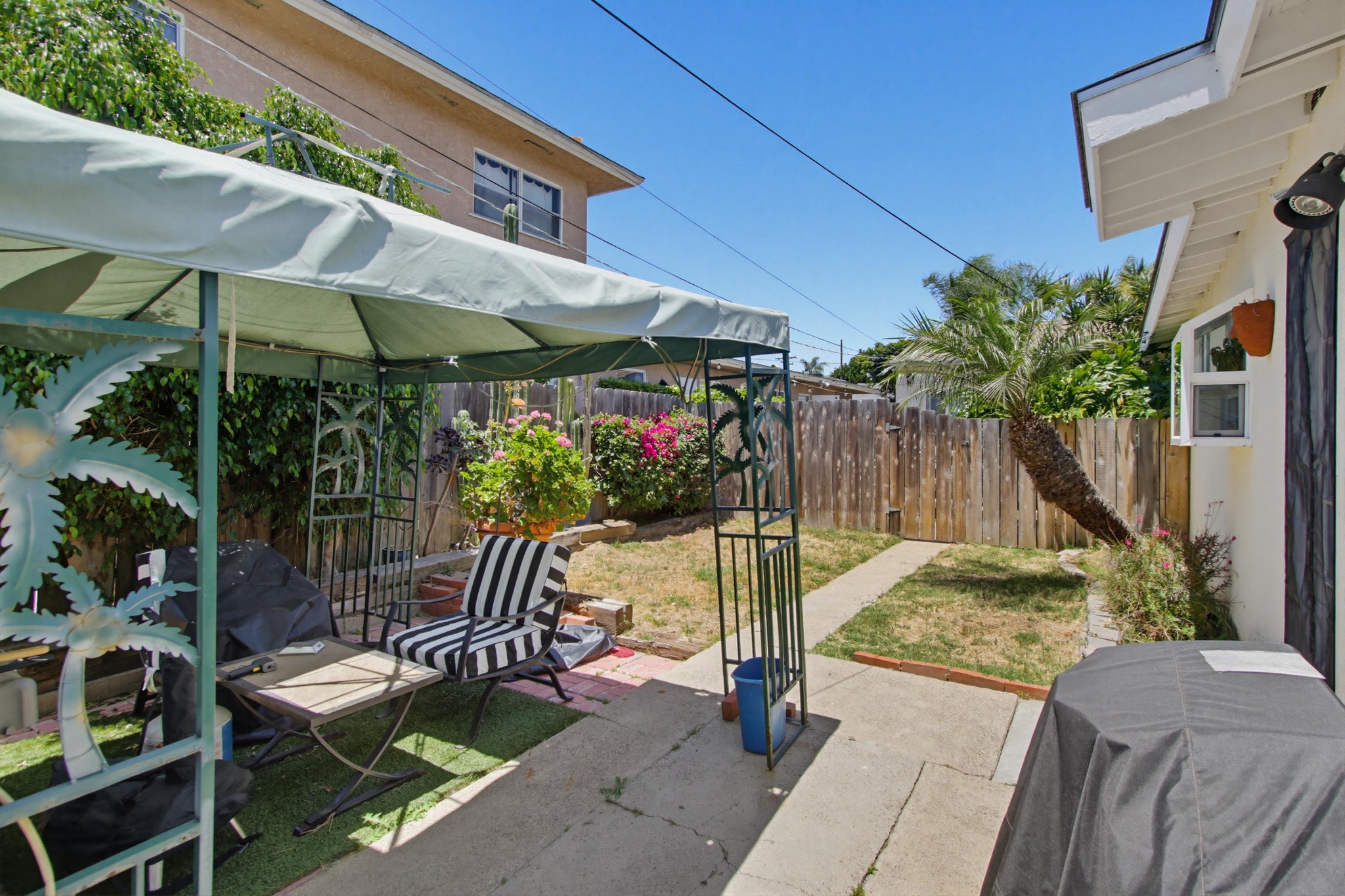 Virtual tour photo 6 of 16 for 2109 Felspar St