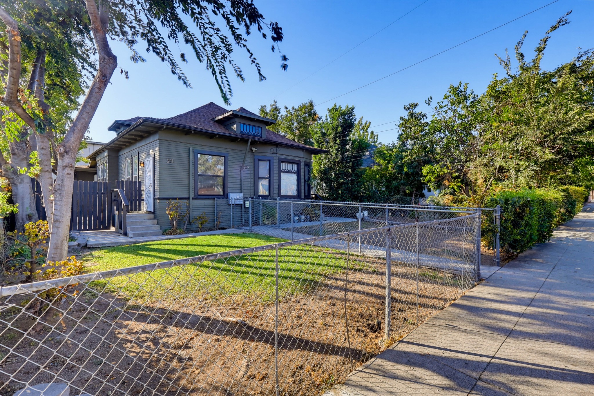 Virtual tour photo 4 of 53 for 211 N Ave 63